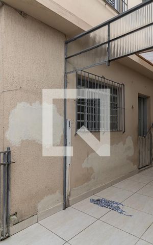 Casa à venda com 180m², 5 quartos e 2 vagas Casa à venda com 180m², 5 quartos e 2 vagasQuintal