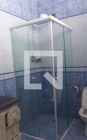Casa à venda com 327m², 3 quartos e 4 vagasBanheiro