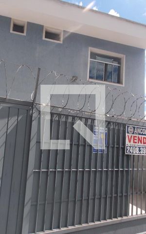 Casa à venda com 327m², 3 quartos e 4 vagasFachada