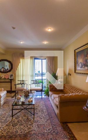 Apartamento à venda com 250m², 3 quartos e 4 vagas Apartamento à venda com 250m², 3 quartos e 4 vagasSala