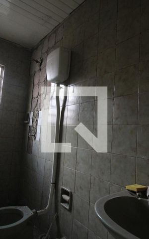 Casa à venda com 310m², 3 quartos e 2 vagasBanheiro