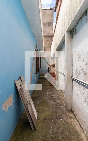 Casa à venda com 87m², 2 quartos e 3 vagas Casa à venda com 87m², 2 quartos e 3 vagasCorredor Lateral