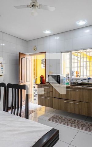 Casa para alugar com 330m², 4 quartos e 15 vagasCozinha