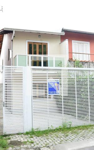 Casa para alugar com 155m², 2 quartos e 2 vagasFachada