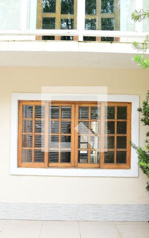 Casa para alugar com 155m², 2 quartos e 2 vagasFachada