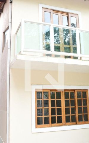 Casa para alugar com 155m², 2 quartos e 2 vagasFachada