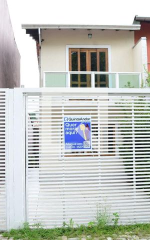 Casa para alugar com 155m², 2 quartos e 2 vagasFachada