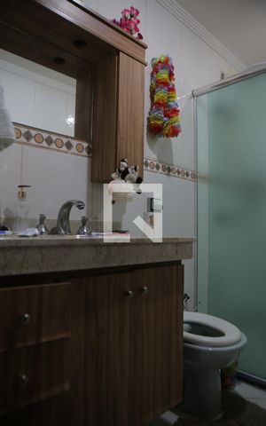 Apartamento para alugar com 400m², 5 quartos e 2 vagas Apartamento para alugar com 400m², 5 quartos e 2 vagasBanheiro da suíte