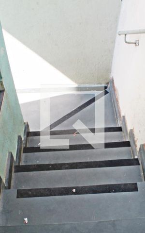 Casa para alugar com 60m², 1 quarto e sem vagaEscada