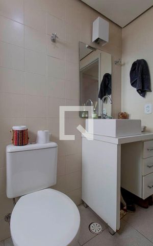 Apartamento para alugar com 70m², 2 quartos e 1 vaga Apartamento para alugar com 70m², 2 quartos e 1 vagaBanheiro