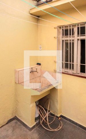 Casa para alugar com 70m², 2 quartos e sem vaga Casa para alugar com 70m², 2 quartos e sem vagaÁrea de Serviço