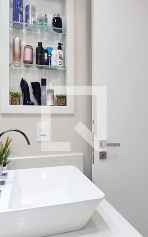 Apartamento à venda com 72m², 2 quartos e 2 vagasBanheiro do Quarto 1 - Suíte