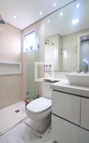 Apartamento à venda com 72m², 2 quartos e 2 vagasBanheiro do Quarto 1 - Suíte