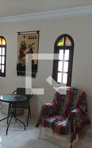 Casa à venda com 125m², 3 quartos e 2 vagas Casa à venda com 125m², 3 quartos e 2 vagasSala