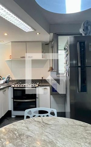 Apartamento à venda com 210m², 5 quartos e 2 vagasCozinha 