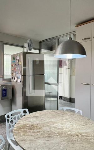 Apartamento à venda com 210m², 5 quartos e 2 vagasCozinha 