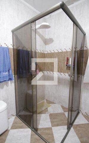Casa à venda com 500m², 4 quartos e 7 vagasBanheiro da Suíte