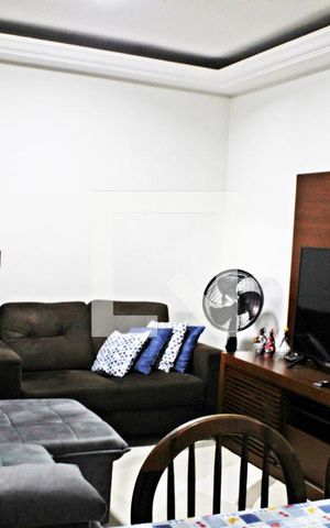 Casa à venda com 180m², 3 quartos e 3 vagasSala
