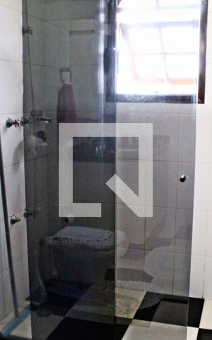 Casa à venda com 180m², 3 quartos e 3 vagasBanheiro da Suíte