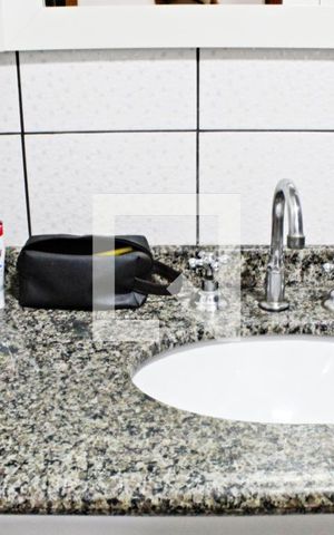 Casa à venda com 180m², 3 quartos e 3 vagasBanheiro