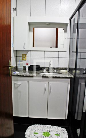 Casa à venda com 180m², 3 quartos e 3 vagasBanheiro