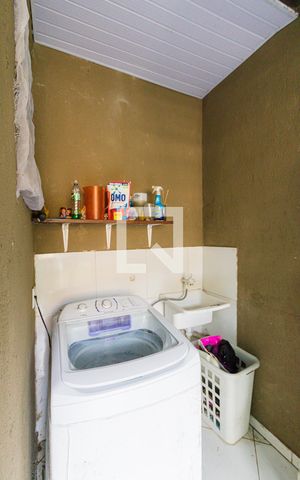 Casa de condomínio à venda com 400m², 3 quartos e 3 vagas Casa de condomínio à venda com 400m², 3 quartos e 3 vagasÁrea de Serviço