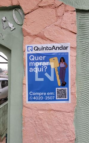 Casa à venda com 250m², 2 quartos e 3 vagas Casa à venda com 250m², 2 quartos e 3 vagasPlaca de Anúncio