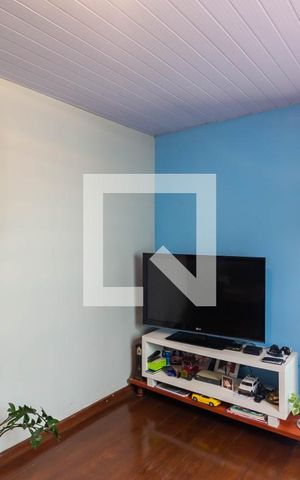 Casa à venda com 250m², 2 quartos e 3 vagas Casa à venda com 250m², 2 quartos e 3 vagasSala