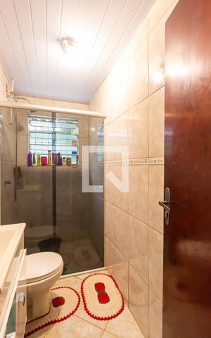 Casa à venda com 250m², 2 quartos e 3 vagas Casa à venda com 250m², 2 quartos e 3 vagasBanheiro