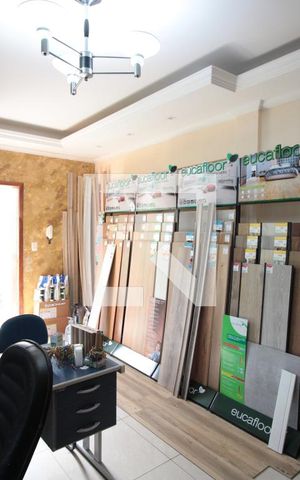 Casa à venda com 473m², 5 quartos e 5 vagasSala