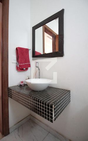 Casa à venda com 473m², 5 quartos e 5 vagasLavabo da Sala