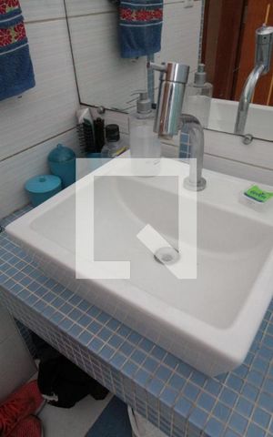 Casa à venda com 473m², 5 quartos e 5 vagasBanheiro Social
