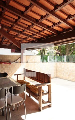 Casa à venda com 473m², 5 quartos e 5 vagasArea Gourmet