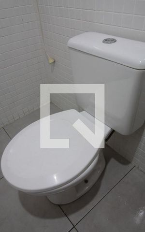 Casa à venda com 473m², 5 quartos e 5 vagasAndar Inferior | Banheiro da Suite 2