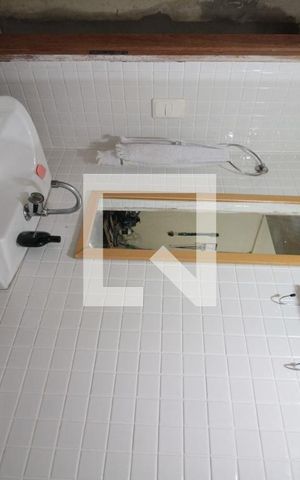 Casa à venda com 473m², 5 quartos e 5 vagasAndar Inferior | Banheiro da Suite 1
