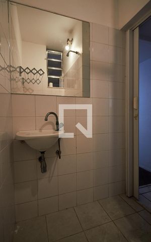Apartamento à venda com 180m², 3 quartos e 1 vaga Apartamento à venda com 180m², 3 quartos e 1 vagaLavabo