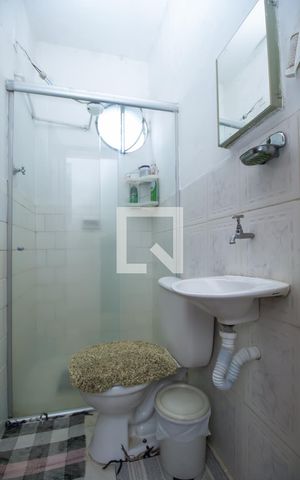 Apartamento à venda com 60m², 3 quartos e sem vaga Apartamento à venda com 60m², 3 quartos e sem vagaBanheiro 1