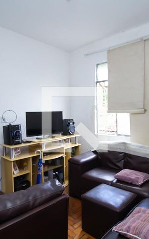 Apartamento à venda com 60m², 3 quartos e sem vaga Apartamento à venda com 60m², 3 quartos e sem vagaSala