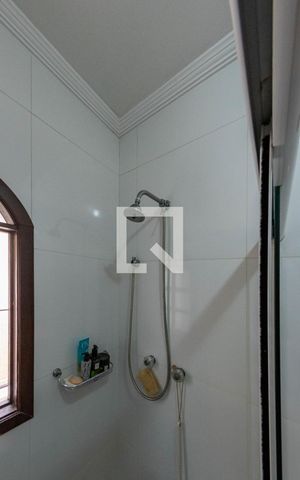 Casa à venda com 240m², 3 quartos e 5 vagas Casa à venda com 240m², 3 quartos e 5 vagasBanheiro