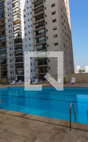 Apartamento para alugar com 68m², 2 quartos e 1 vagaPiscina