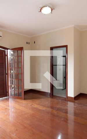 Casa para alugar com 110m², 3 quartos e 2 vagasSuíte