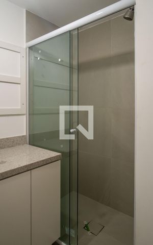 Studio para alugar com 25m², 1 quarto e 1 vaga Studio para alugar com 25m², 1 quarto e 1 vagaBanheiro