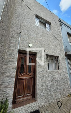 Casa à venda com 120m², 3 quartos e 1 vaga Casa à venda com 120m², 3 quartos e 1 vagaEntrada