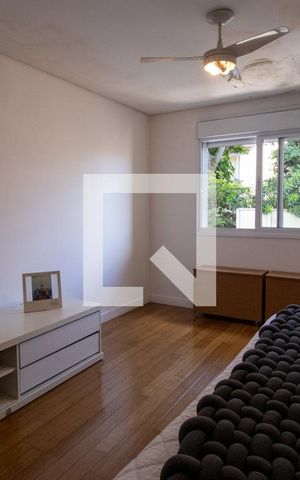 Casa de condomínio à venda com 210m², 4 quartos e 4 vagas Casa de condomínio à venda com 210m², 4 quartos e 4 vagasQuarto 4