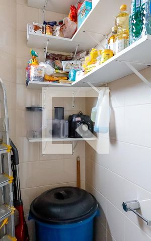 Apartamento à venda com 90m², 3 quartos e 2 vagas Apartamento à venda com 90m², 3 quartos e 2 vagasBanheiro de Serviço