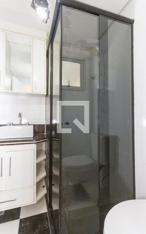 Apartamento à venda com 95m², 3 quartos e 2 vagas Apartamento à venda com 95m², 3 quartos e 2 vagasBanheiro Social
