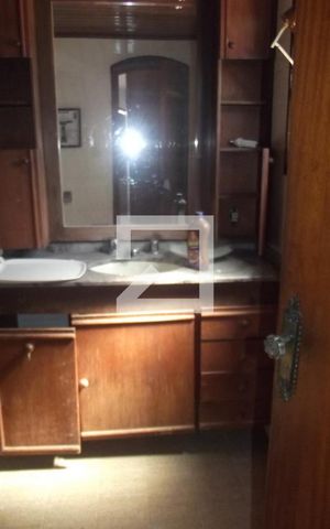 Casa à venda com 200m², 4 quartos e sem vagaBanheiro