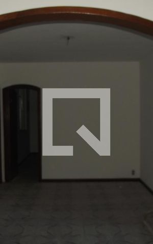 Casa à venda com 200m², 4 quartos e sem vagaSala
