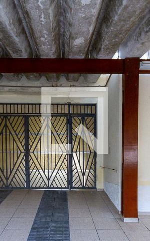 Casa à venda com 224m², 3 quartos e 7 vagas Casa à venda com 224m², 3 quartos e 7 vagasGaragem