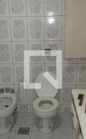 Apartamento à venda com 197m², 3 quartos e 1 vagaBanheiro da Suíte 2